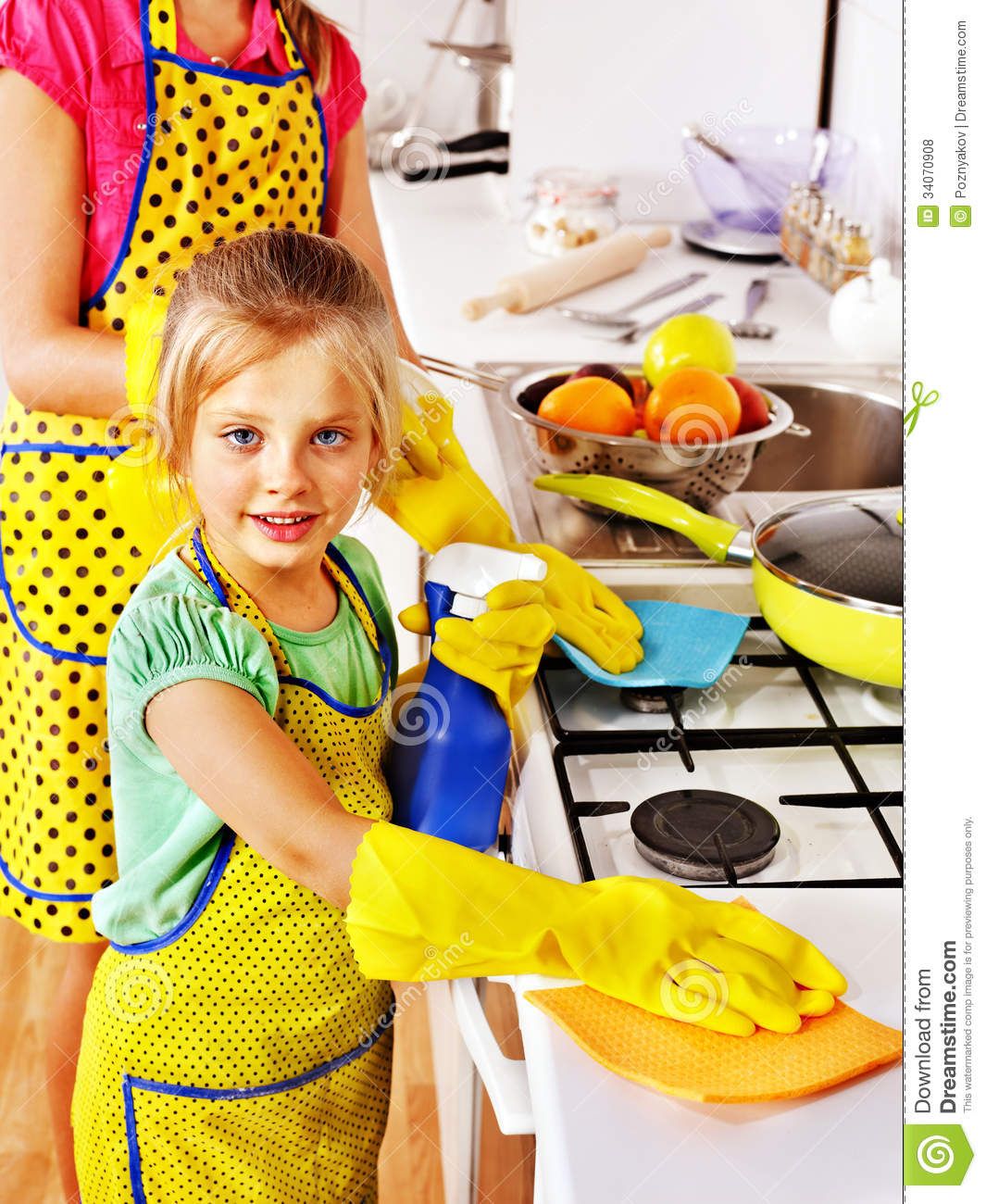 Clean Kitchen Clipart For Kids Children Cleaning Kitchen 