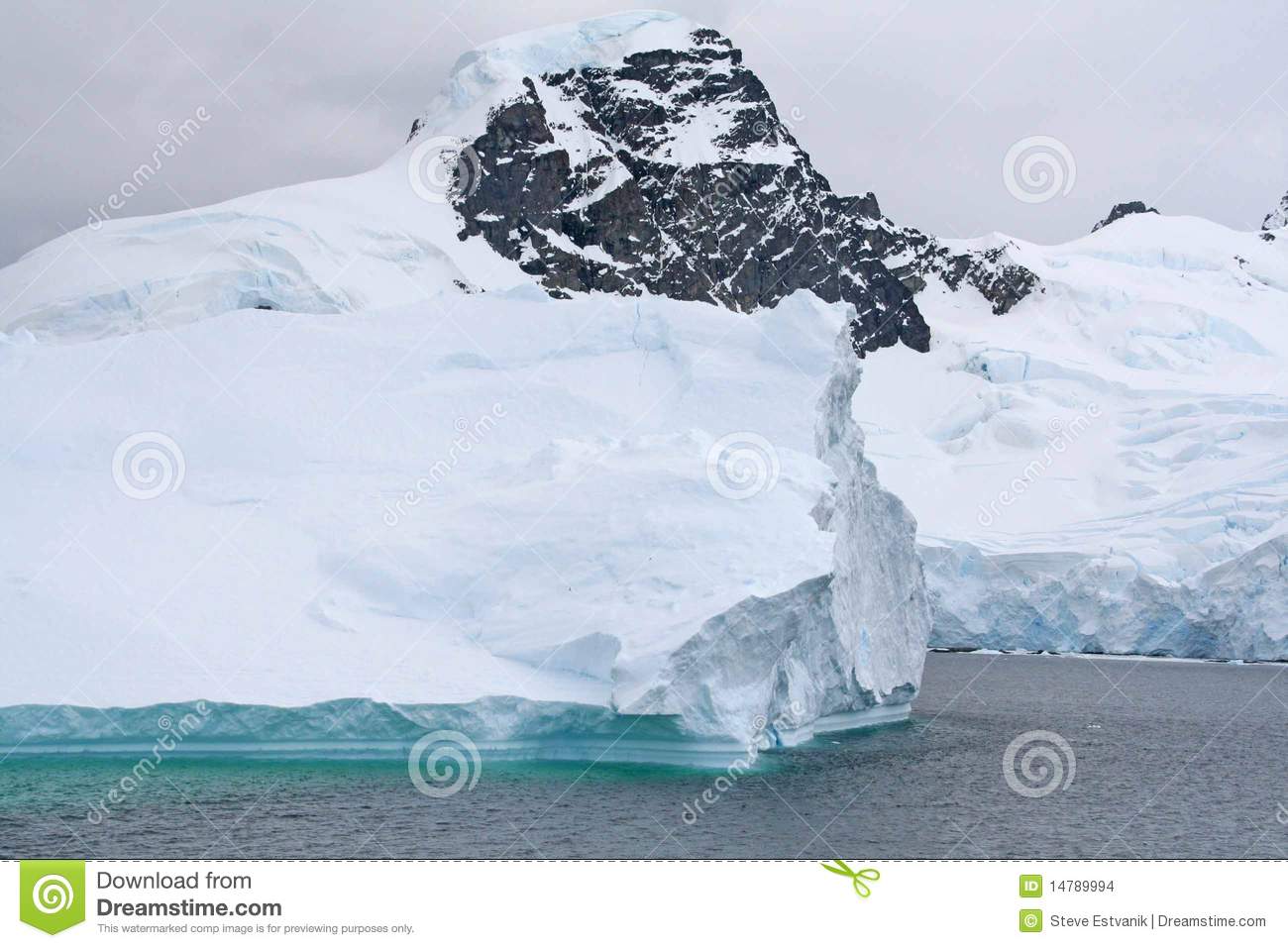 Iceberg Floating Offshore Overcast Day Neko Harbor Andvord Bay