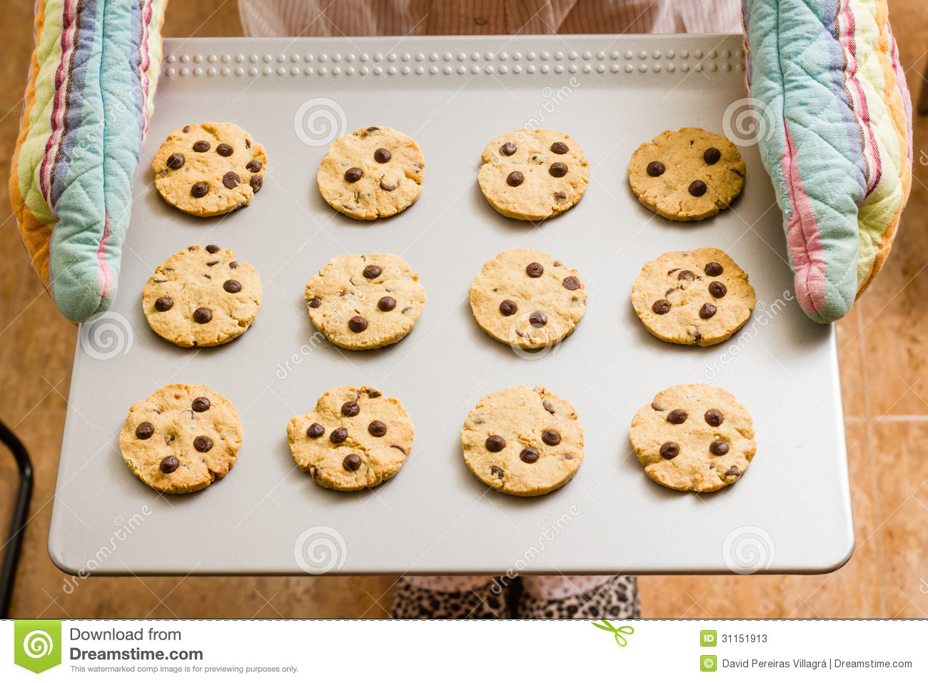 Cookie Tray Clipart Woman Holding A Tray With