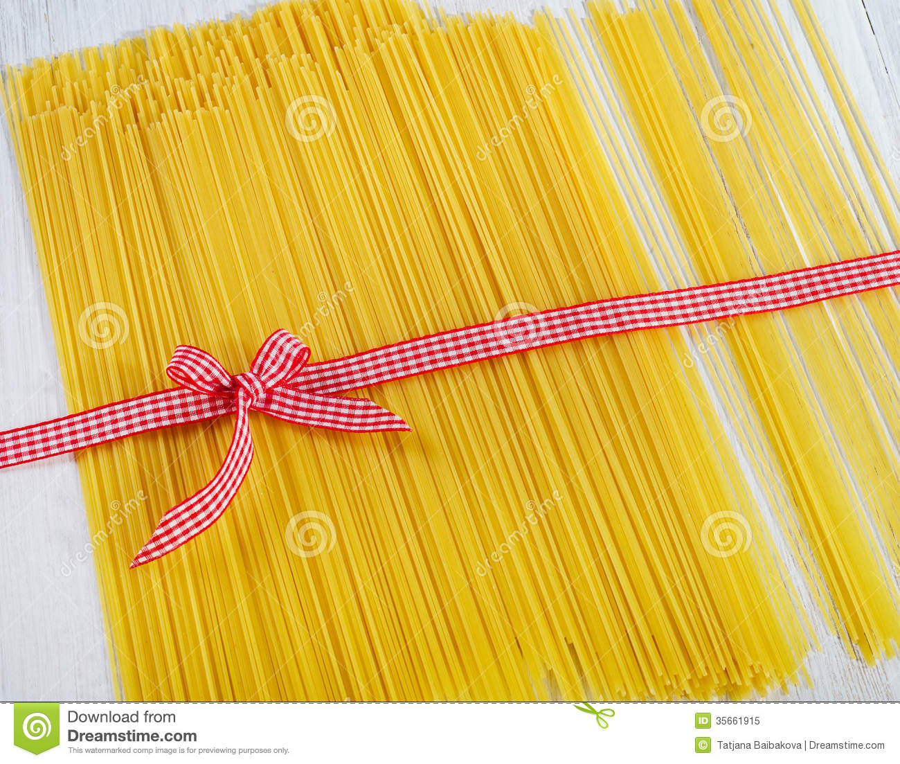Uncooked Spaghetti Royalty Free Stock Photo   Image  35661915