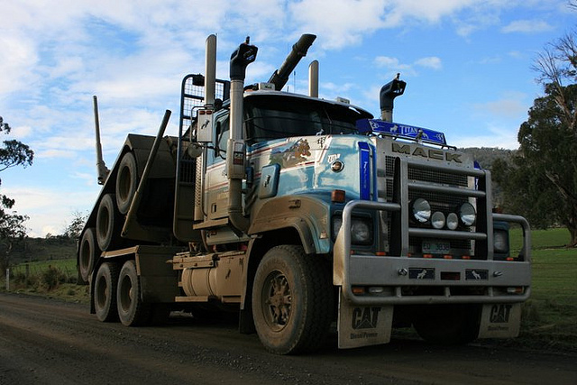 Tri Mack Trucking Http   Www Flickr Com Photos Sydney Heavy Towing