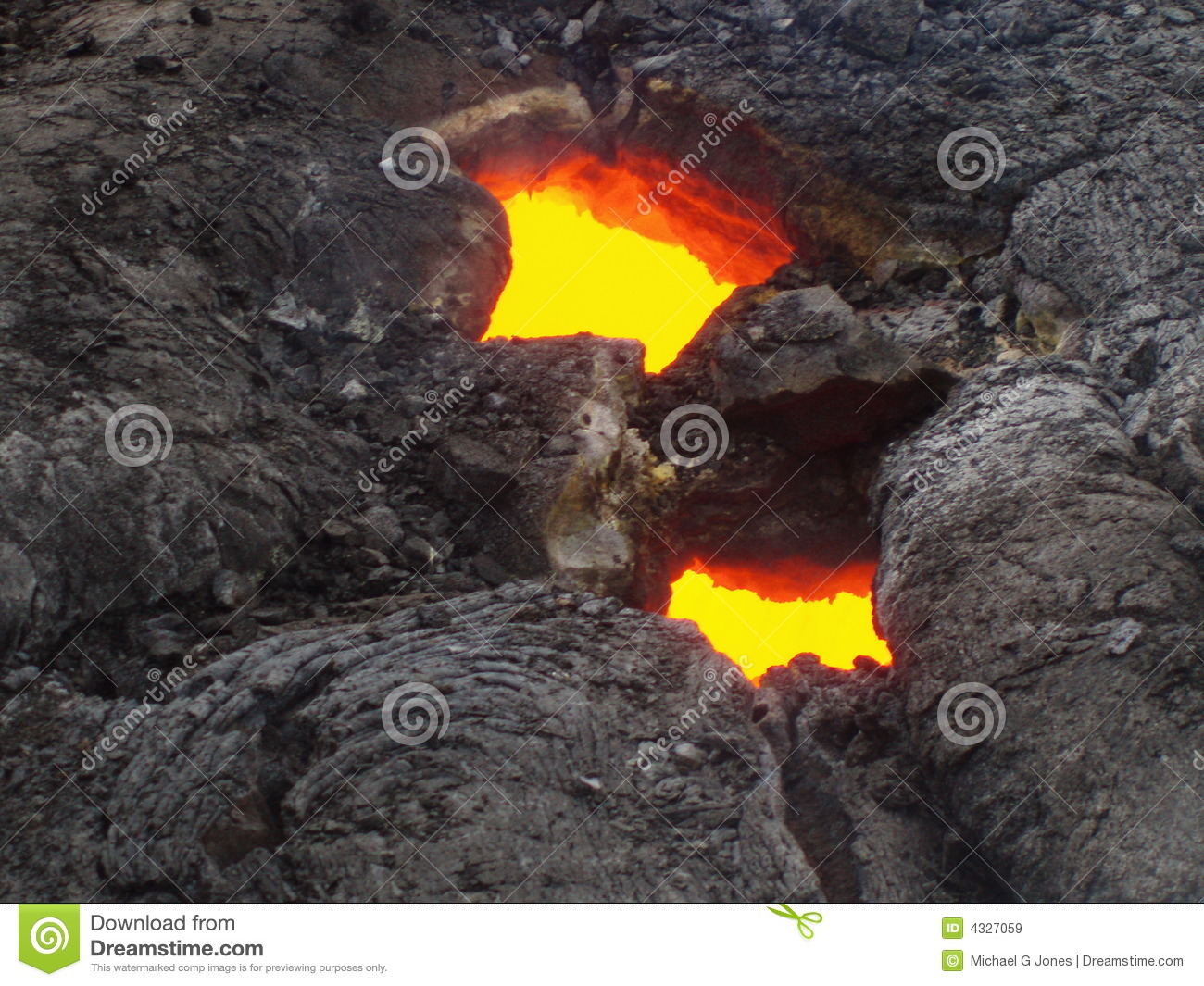 Lava Flowing Through A Tube On It S Way To The Ocean