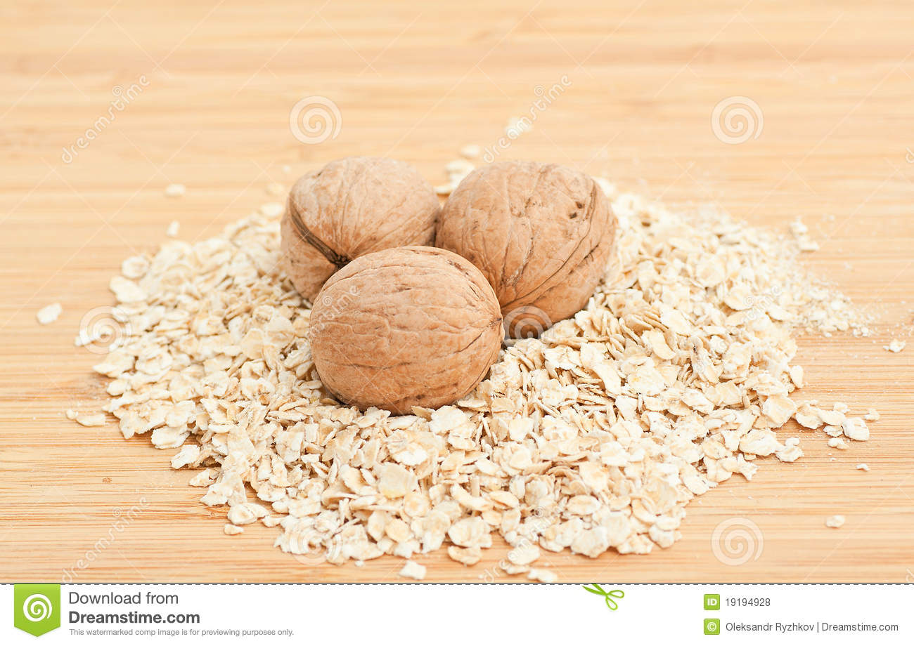 Bowl Of Oatmeal Royalty Free Stock Photos   Image  19194928